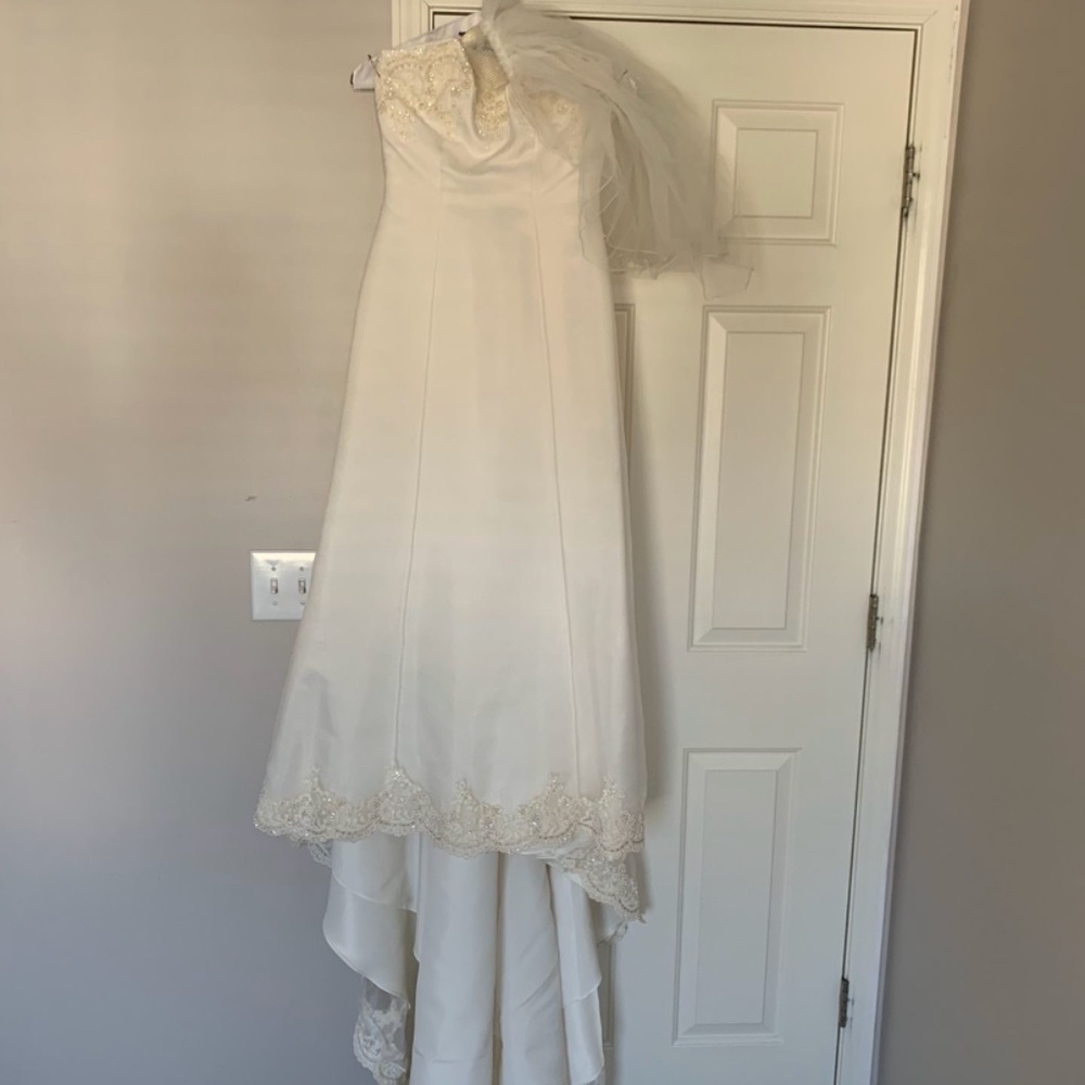 Wedding gown